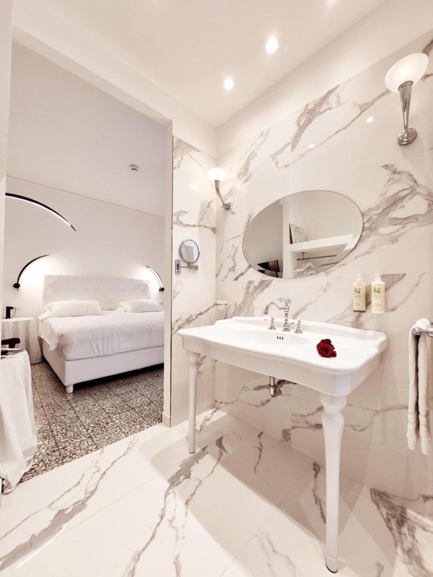 Hotel Eveline 2 - Piscina Privata - Jacuzzi Sanremo Esterno foto